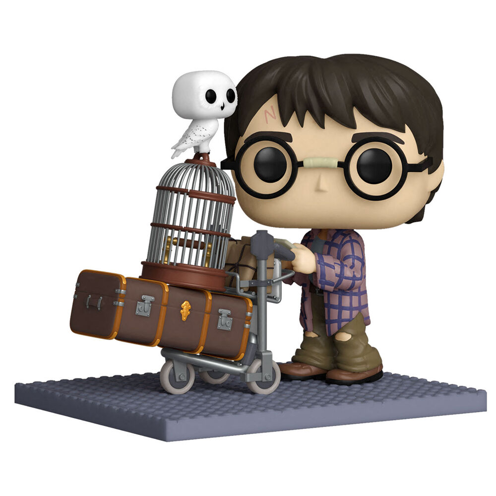 img_232503_1e5cd939e28c64ef12cbdc09766c1ec3_1 POP figure Harry Potter Anniversary Harry Pushing Trolley - Image 1